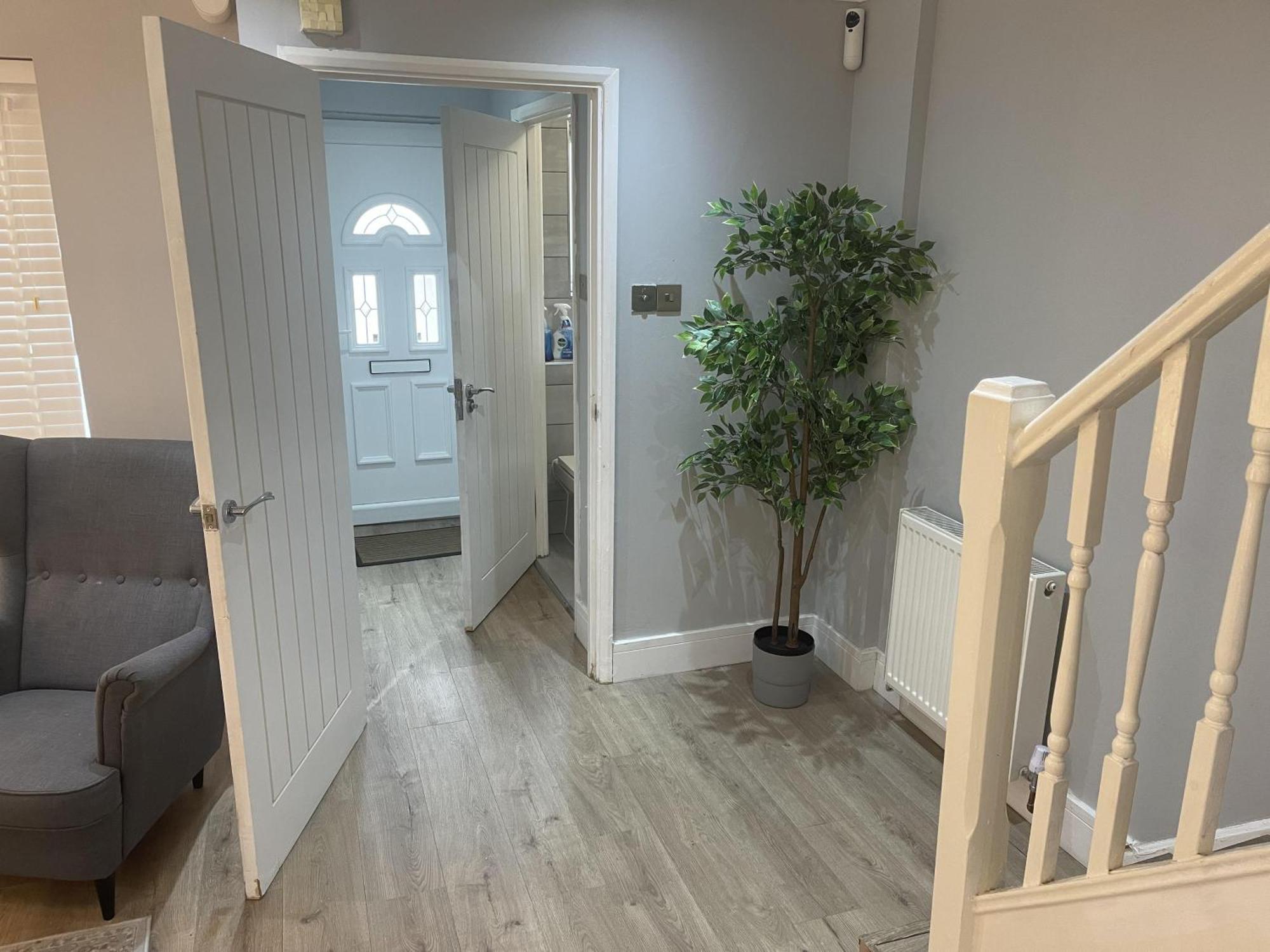 Cozy House With 3 Bedrooms London