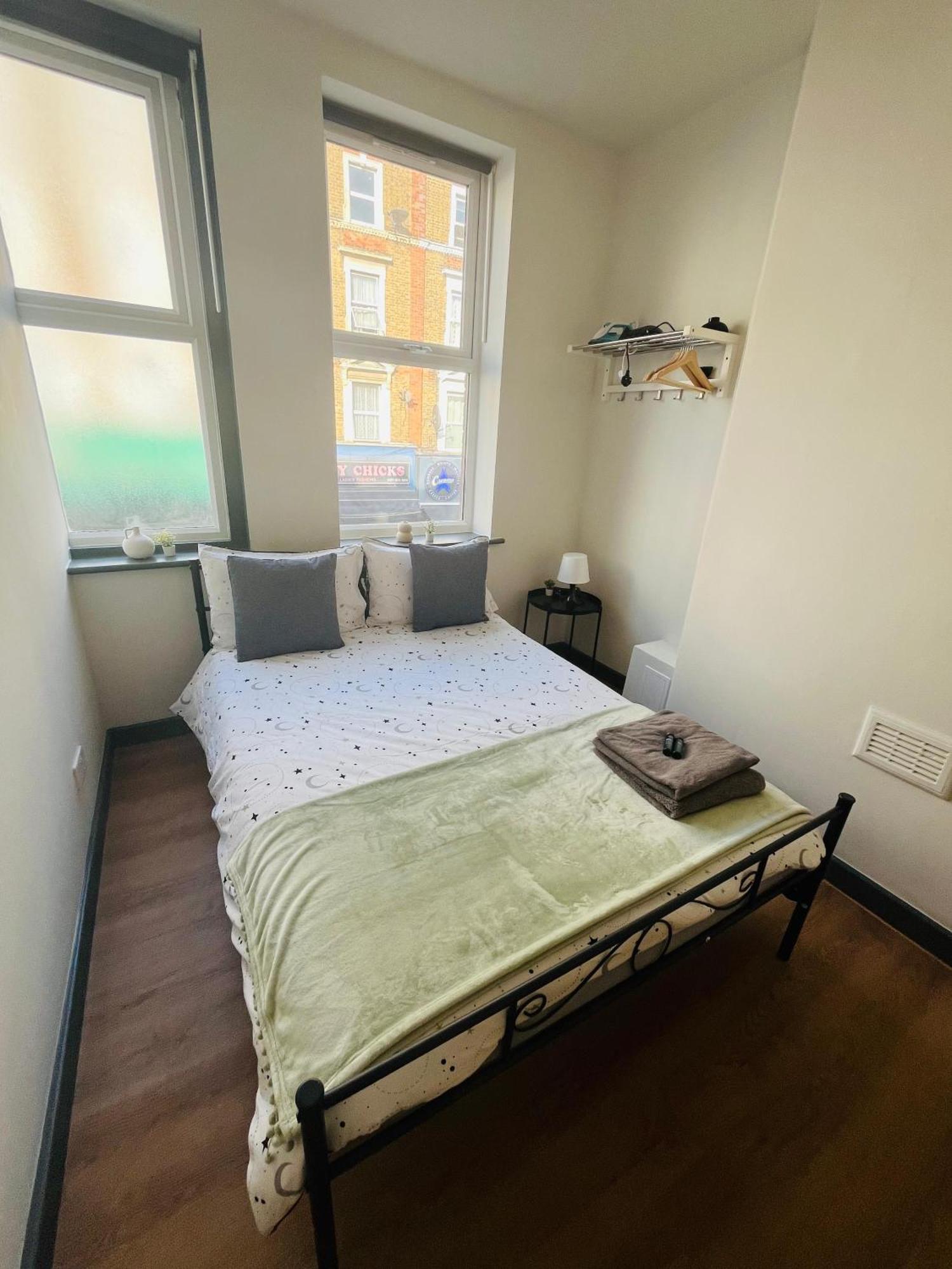 Kilburn Guest 167 * Londen