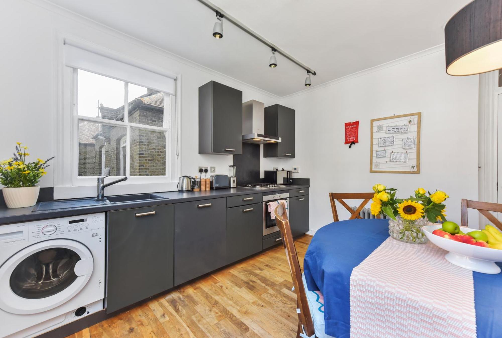 Appartamento Spacious 3 Bed South Bank Londra