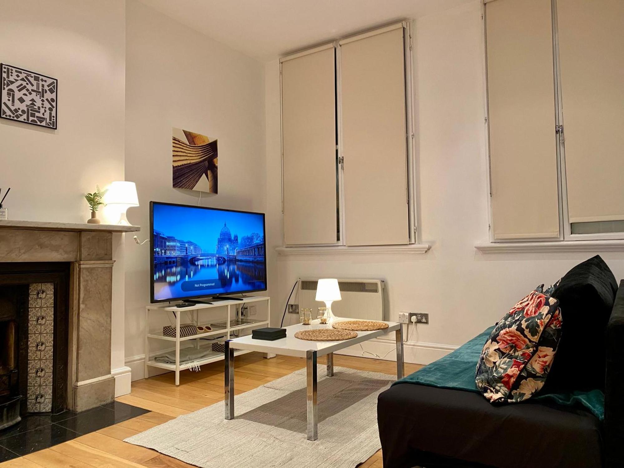 Appartement Entire Flat, Central London, Bank Payment To The Host Within 24h From The Reservation Londen