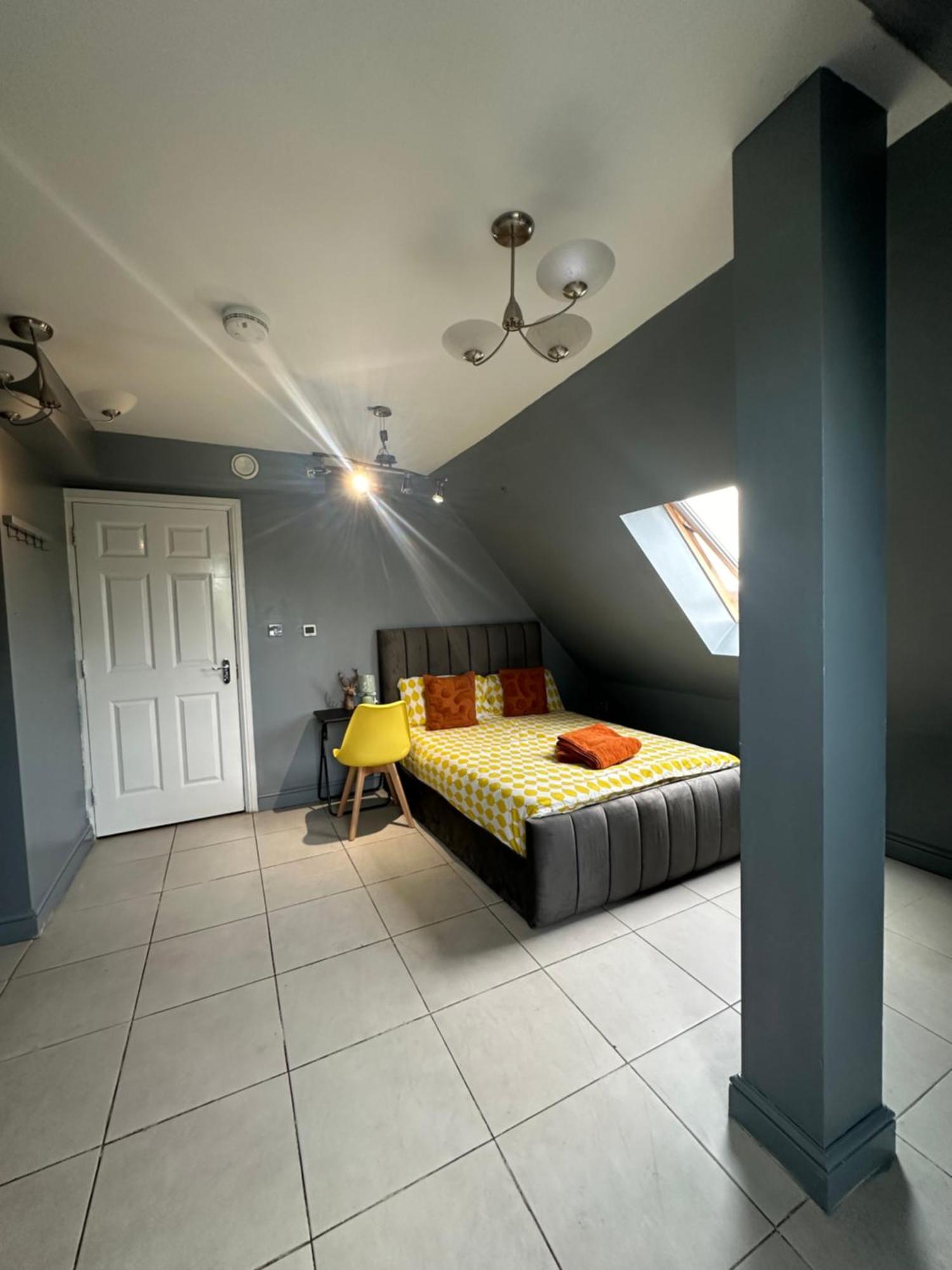 Rum i privatbostad Luxury In Rooftop Penthouse In Central London, Shared Flat *