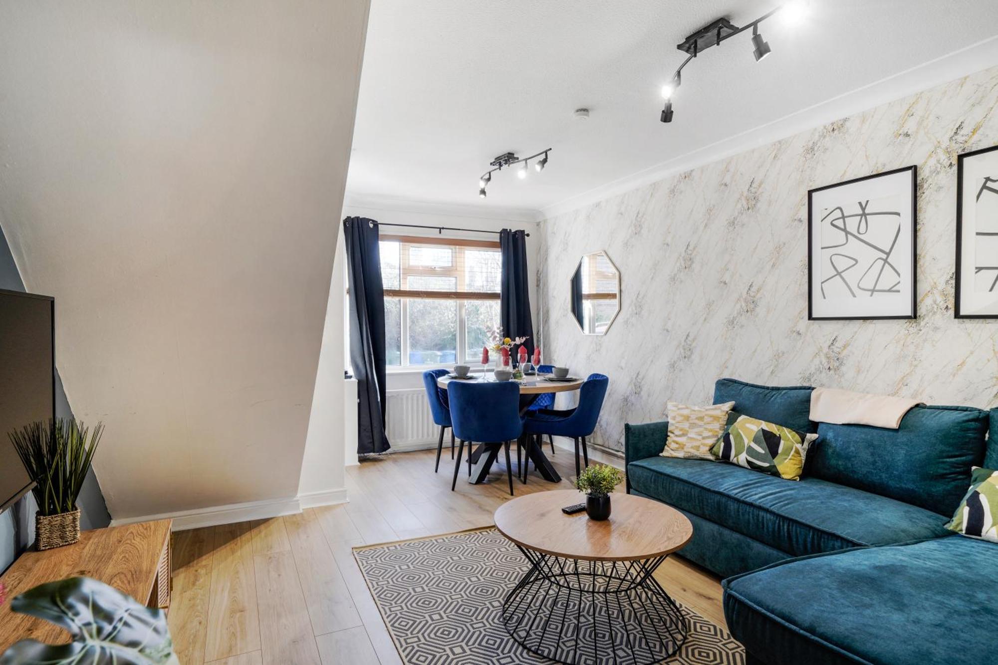 Feriehus 40 Percent Off! - Delightful Abode In - Garden London