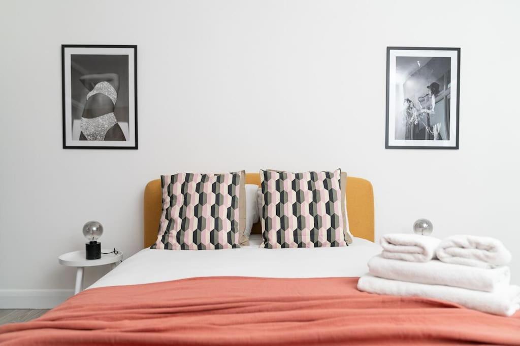 Two Bedroom By Buonomo Short Lets & Serviced In Balham With Balcony Londra