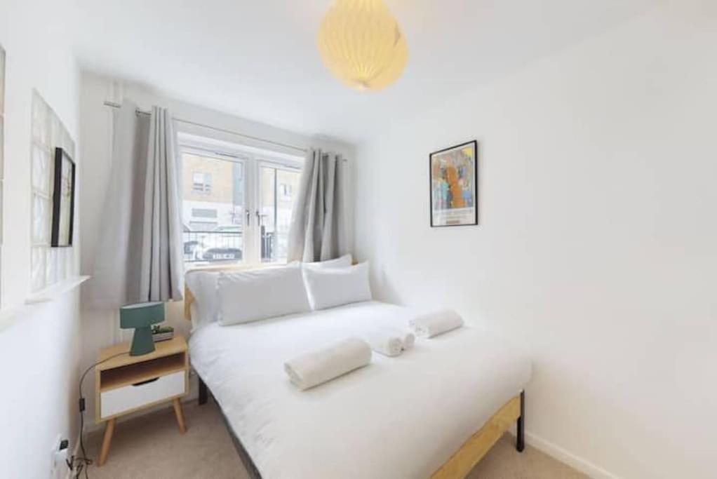 4 Bedroom Family On Piccadilly Line Hébergement de vacances