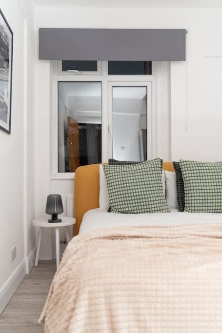Appartamento Two Bedroom By Buonomo Short Lets & Serviced In Balham With Balcony *