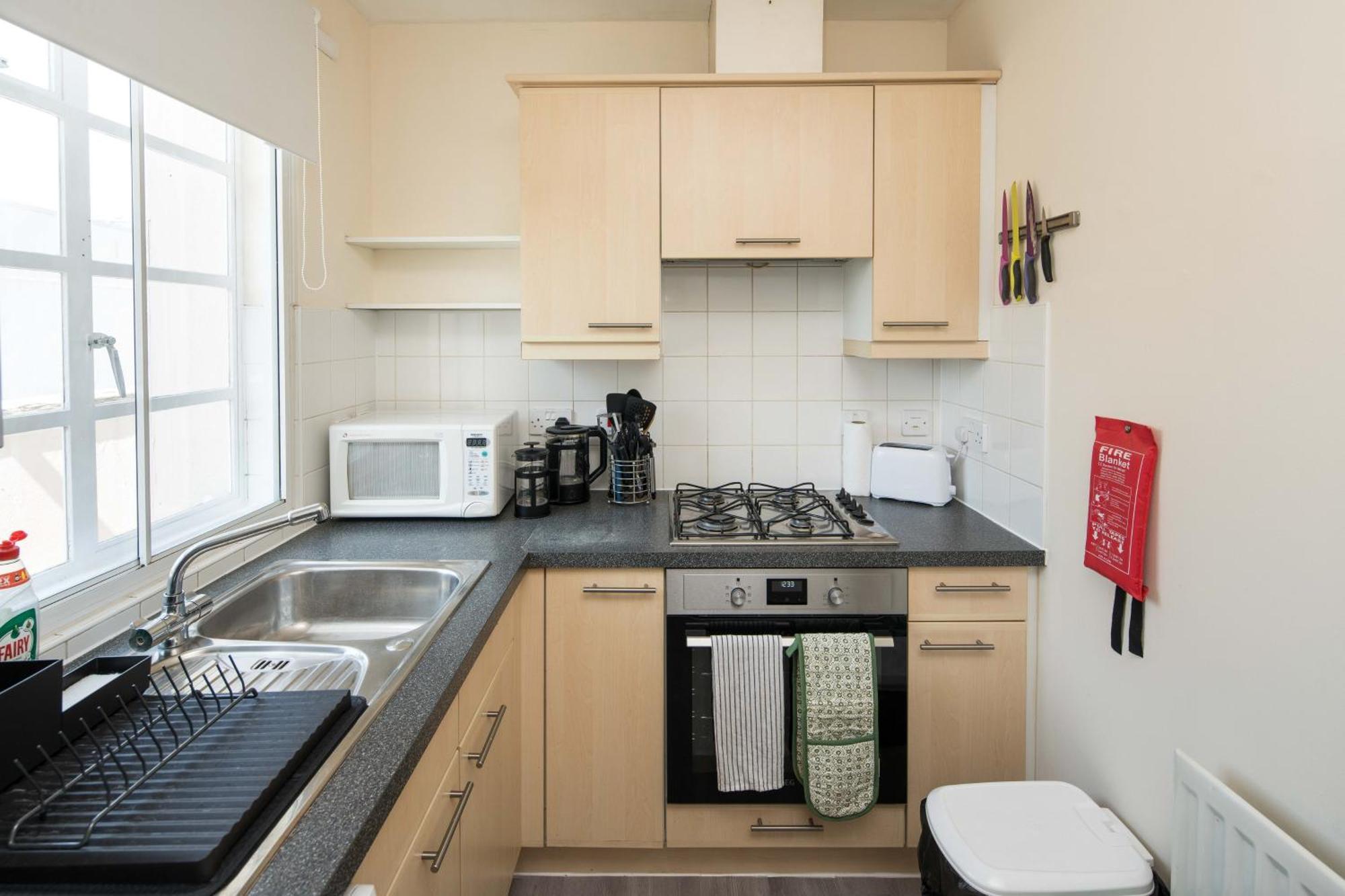 Apartment 2bd Flat - Buzz & Parkside Serenity *