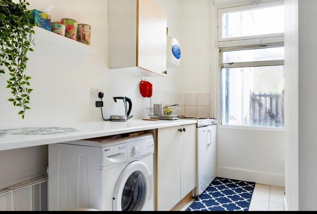 Lägenhet Colourful Flat London