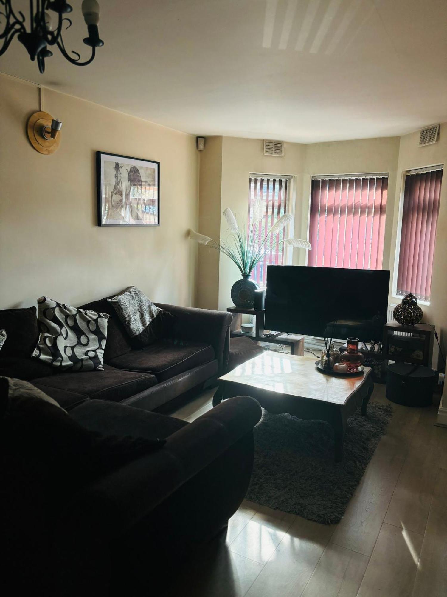 Holiday home City Airport Serviced House *