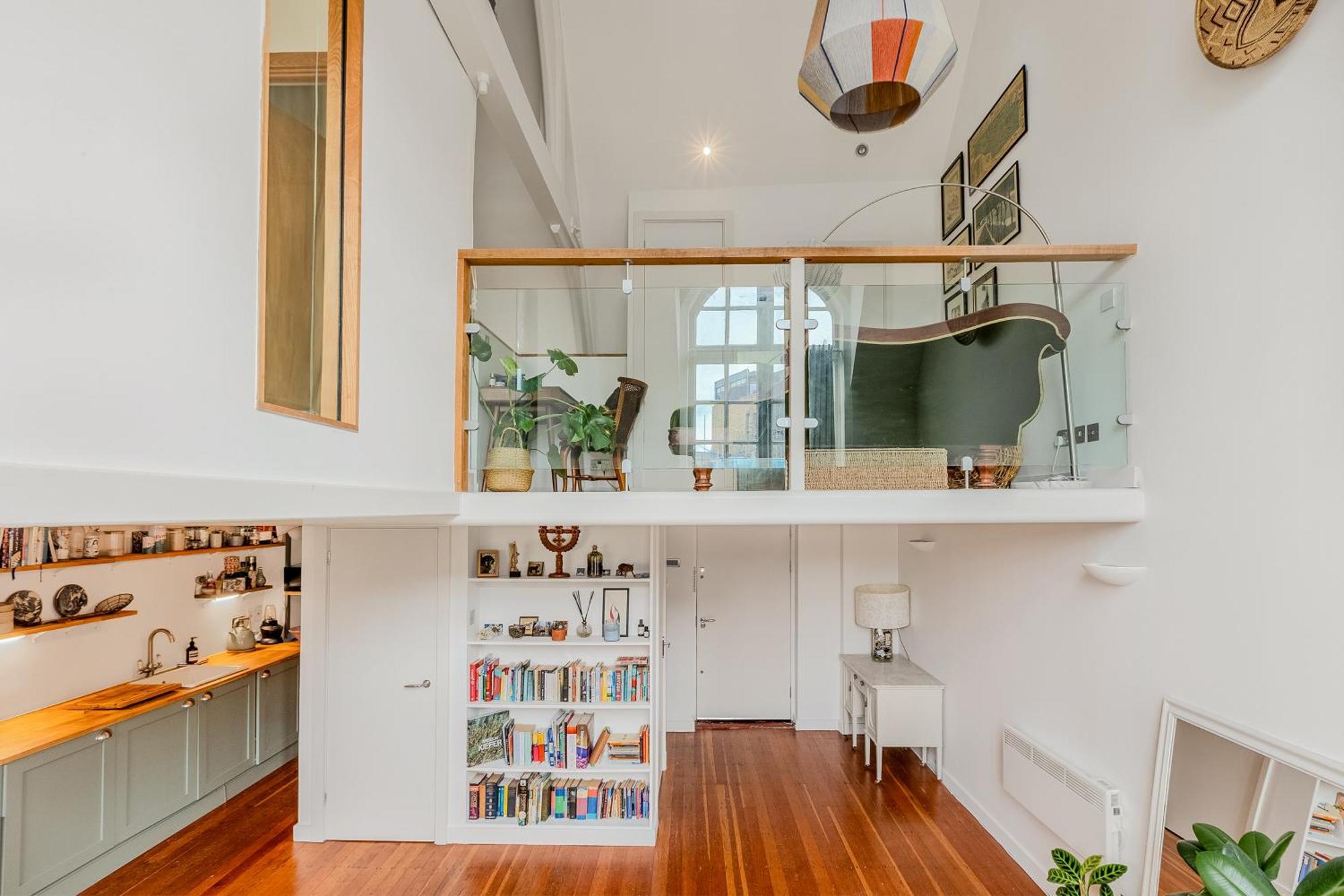 Lejlighed Exclusive Captivating 2lvl 1br Loft, Walworth *