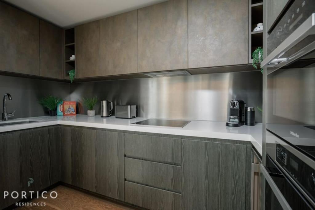Stunning 2-bed With Pool In Nine Elms Leilighet London