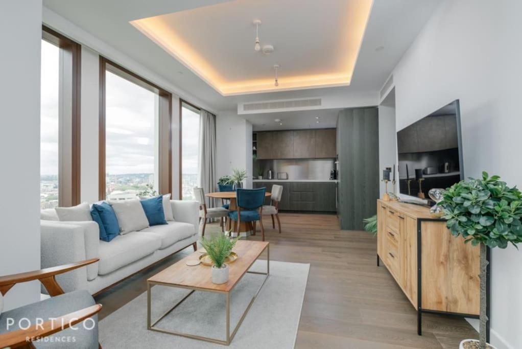 Stunning 2-bed With Pool In Nine Elms Leilighet