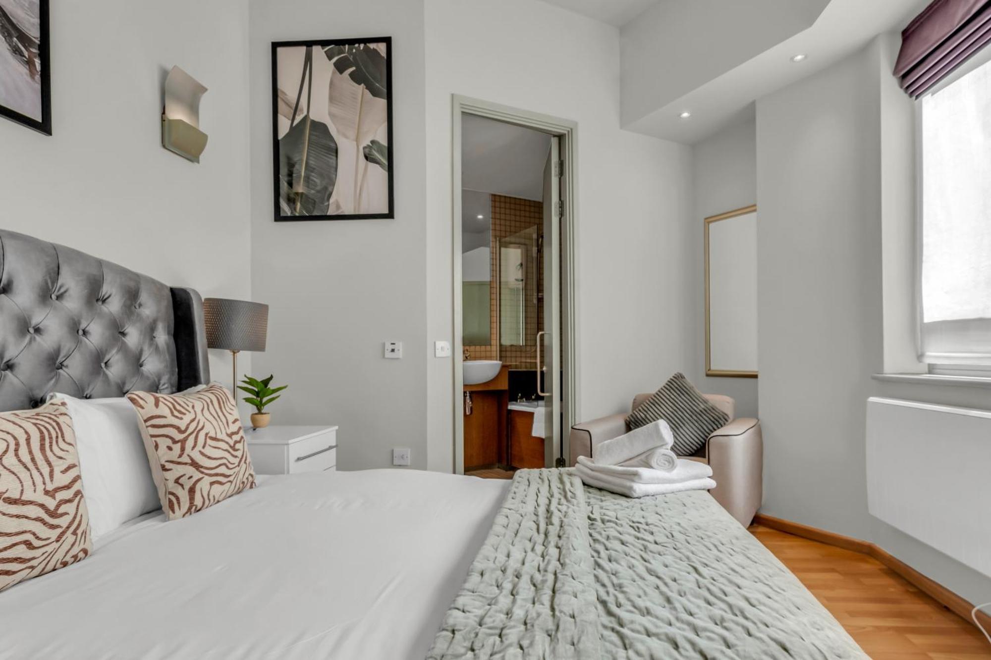 Mysquare Contemporary Serviced In Of * London