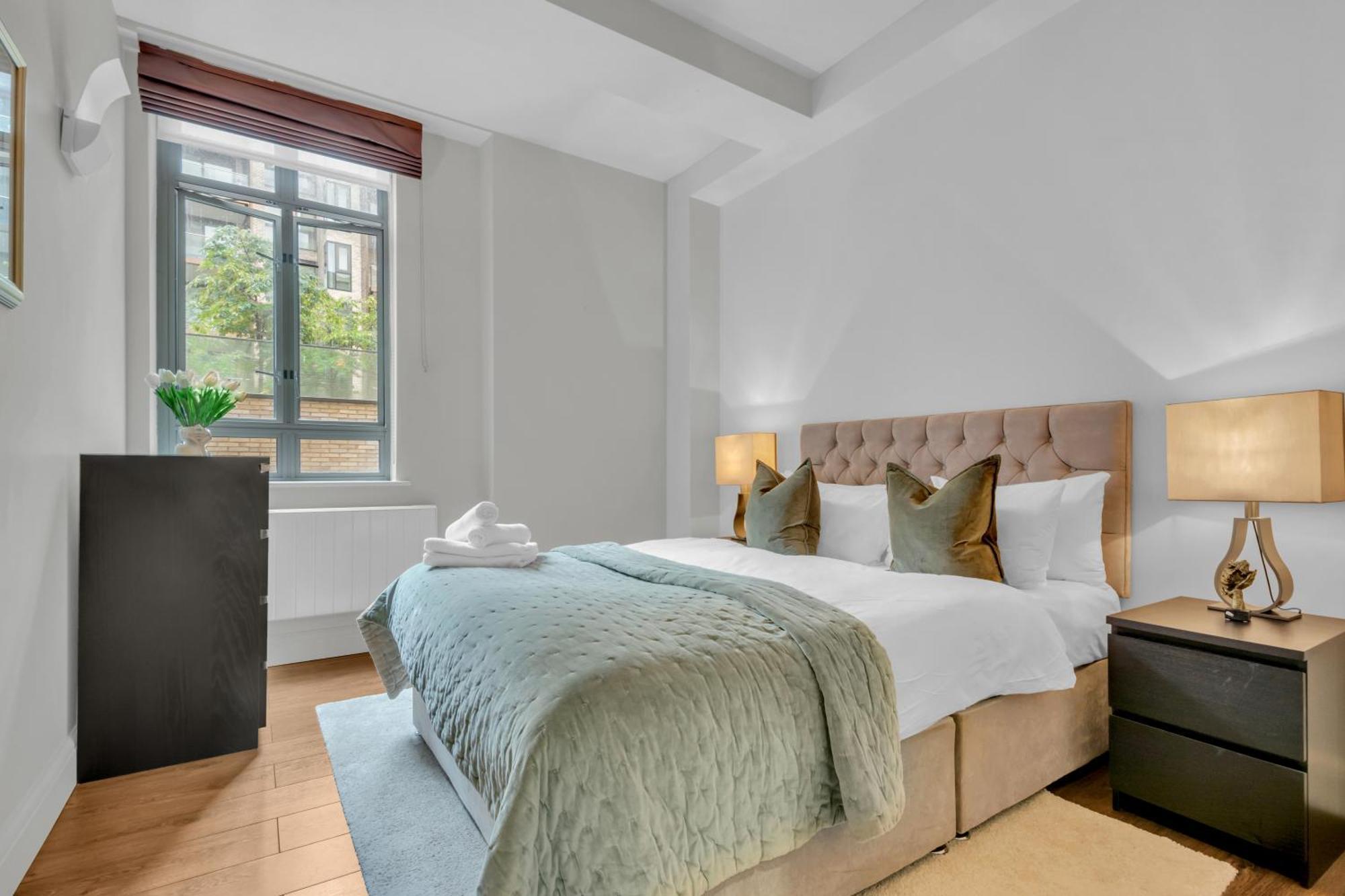 Apartment Mysquare Contemporary Serviced In Of