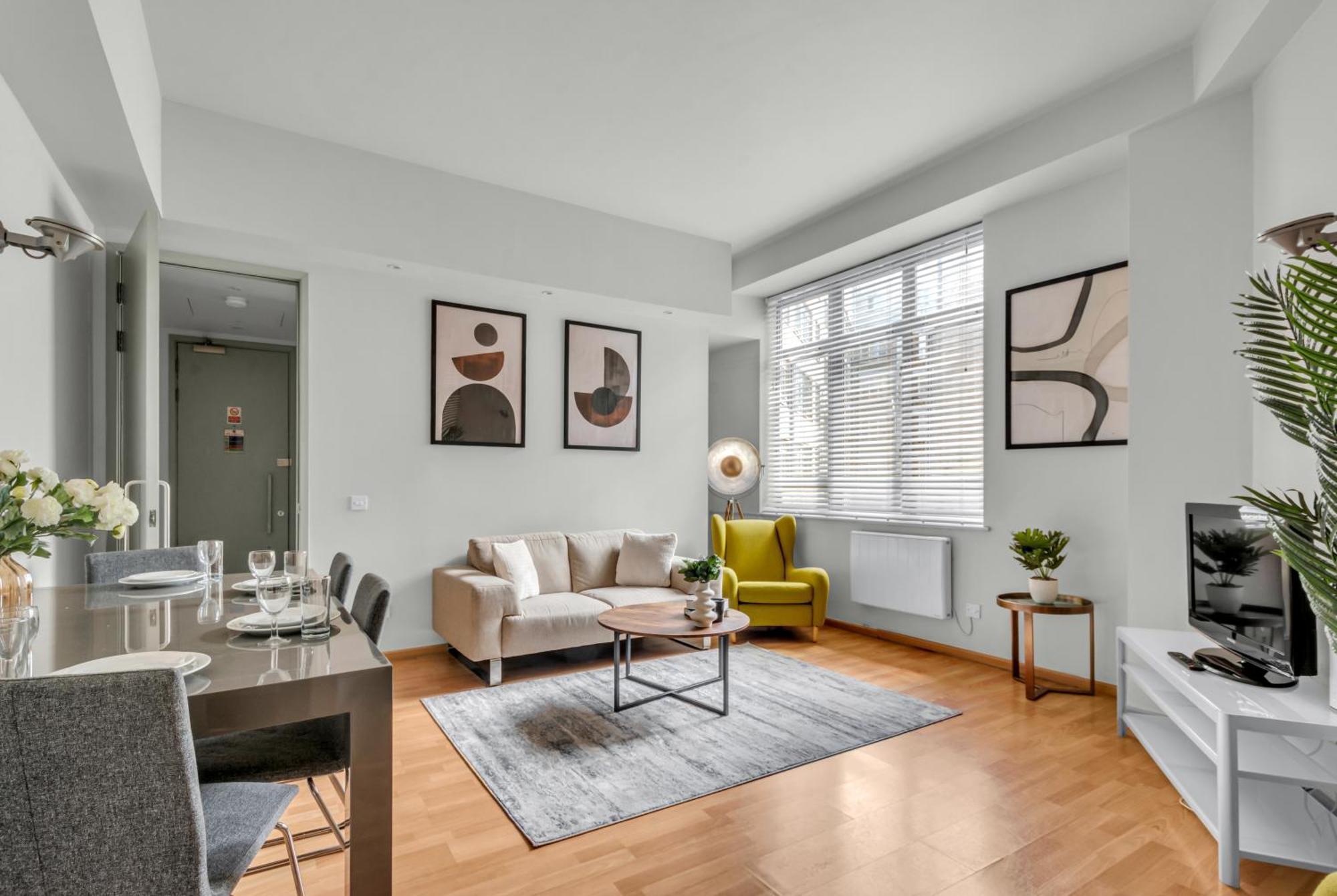 Apartment Mysquare Contemporary Serviced In Of London