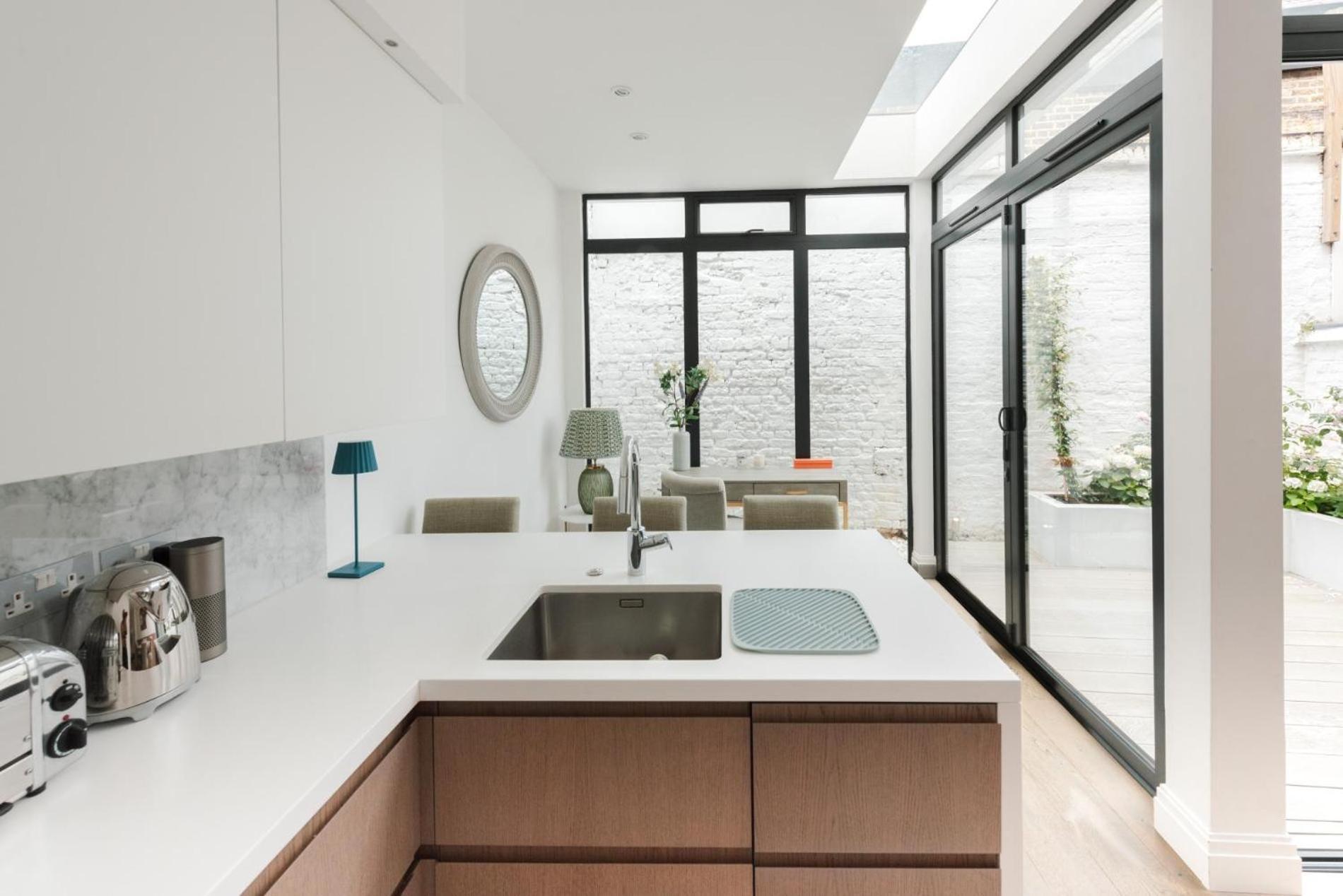 Sunny In Chelsea - Luxurious 3 Bedroom Chelsea Feriehus *
