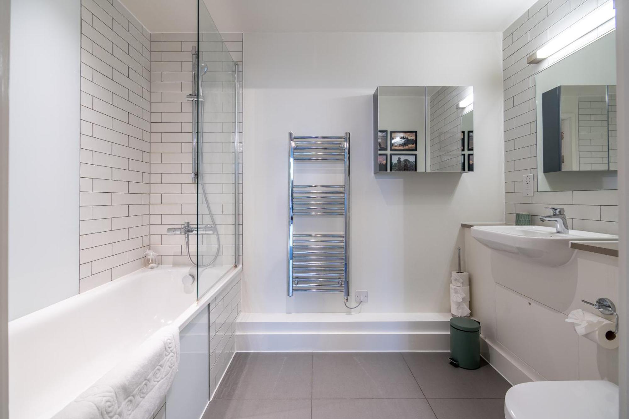 Chic & Stylish 2-bed In The Heart Of Appartement *