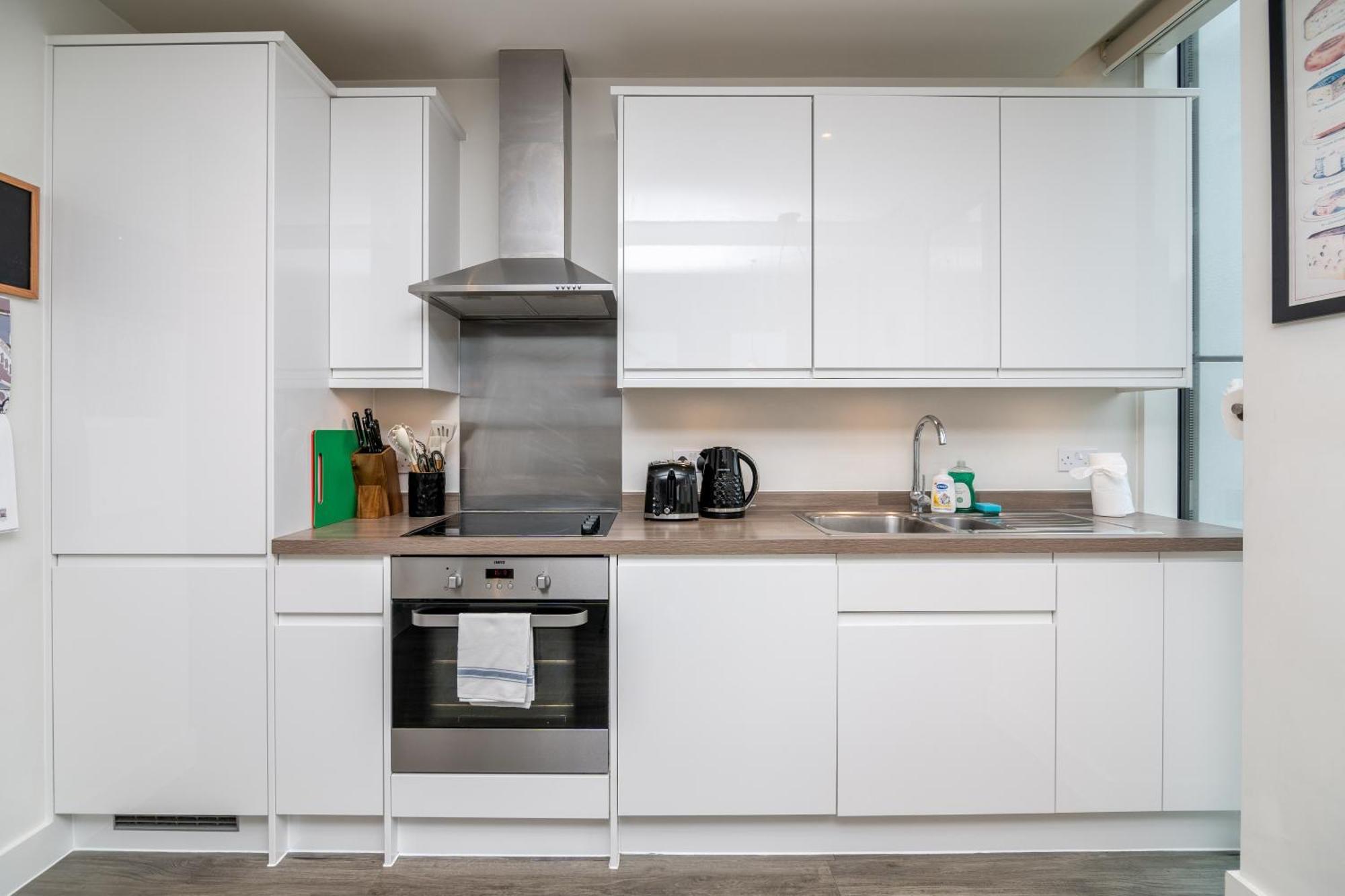 Chic & Stylish 2-bed In The Heart Of Appartement