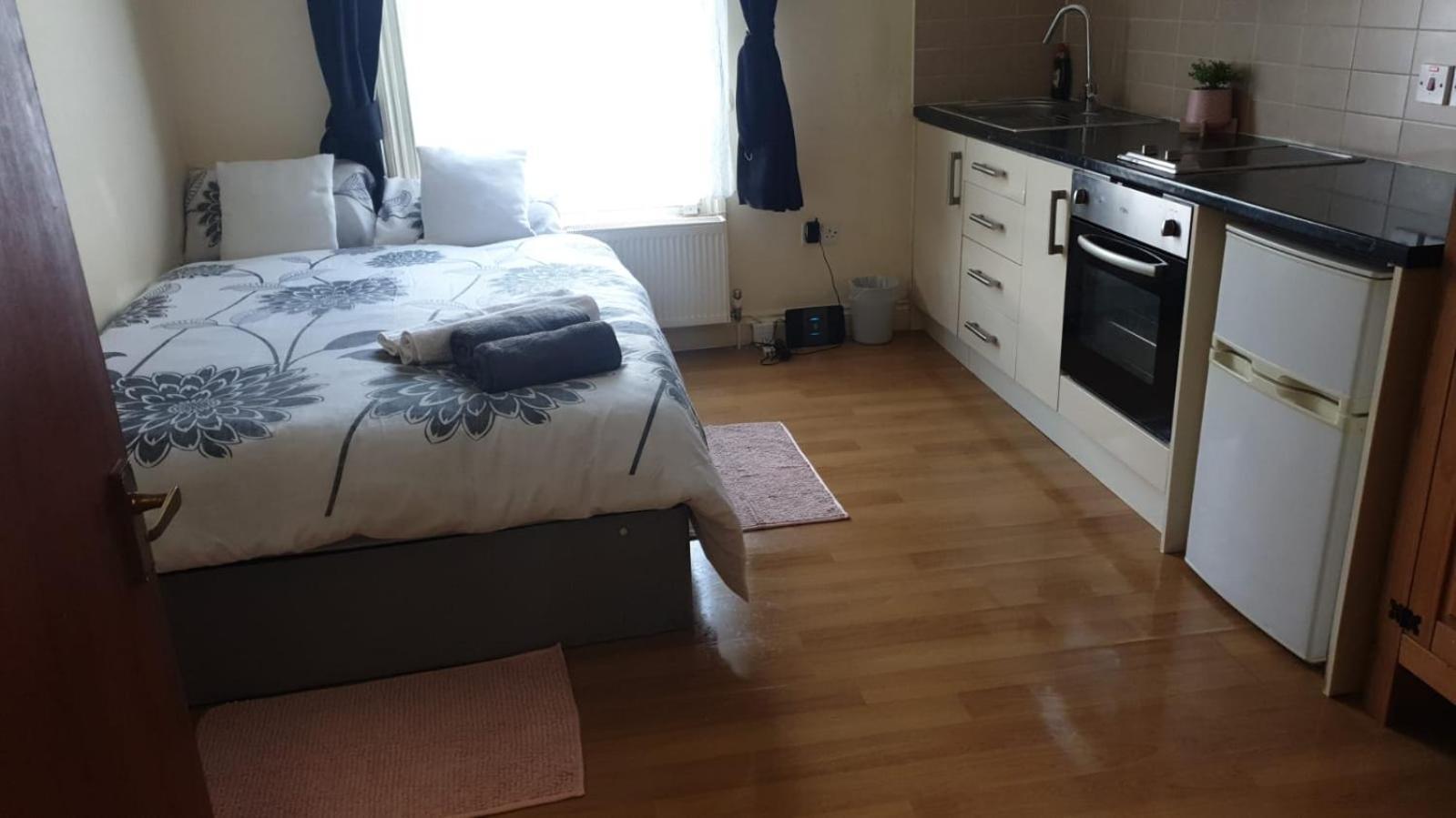 Beautiful Studio Flat Close To Central Leilighet