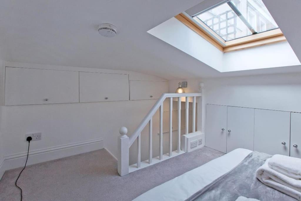 Cosy 2 Bed Modern Mews - Kings Cross Appartamento