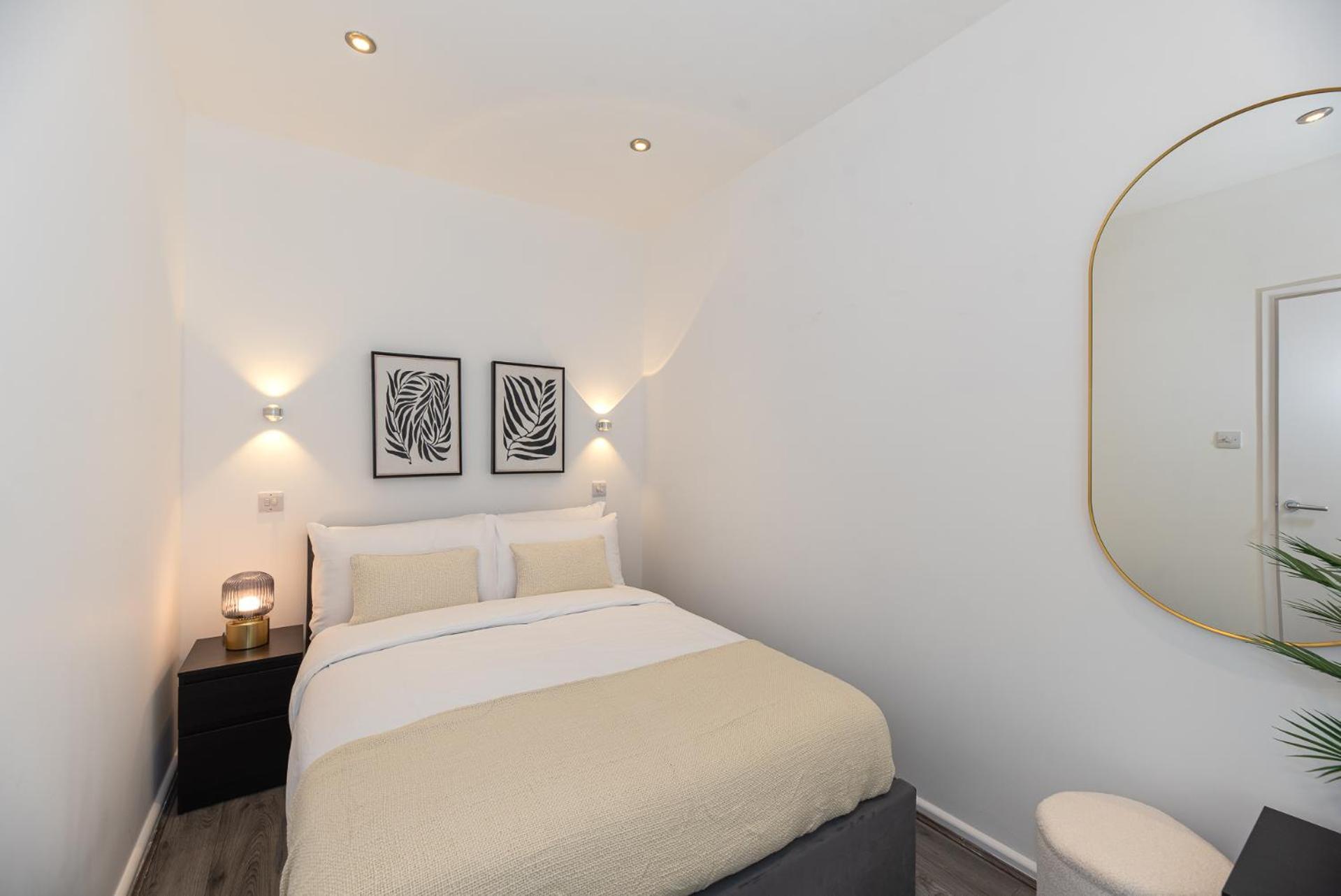 Hyde Park Chic 4 Bedrooms House London