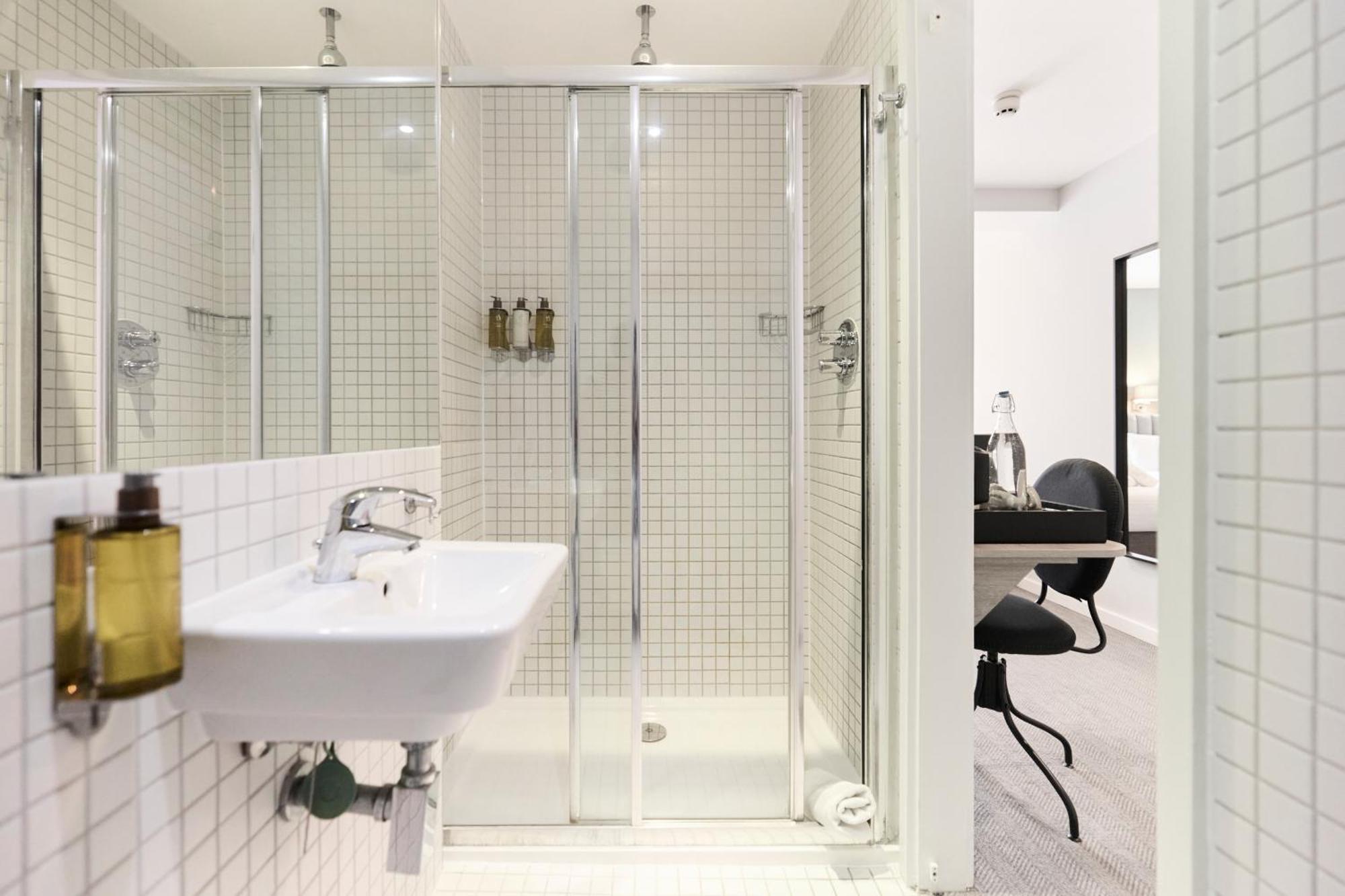 William 3* London