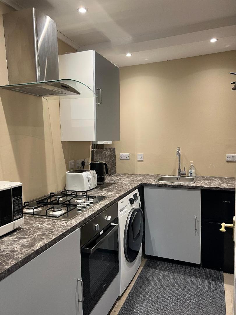 Apartment For Up To 6, Next To Big Ben & Eye London