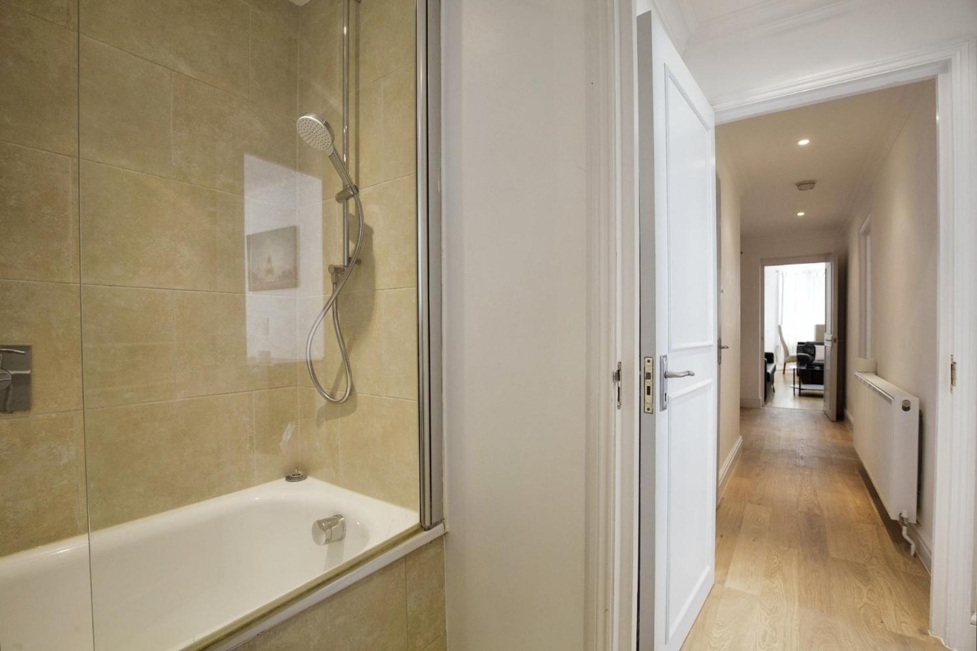 Well Located South Kensington Flat Appartamento