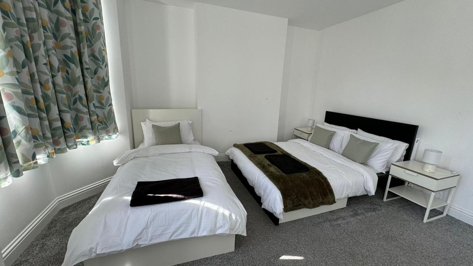Séjour chez l'habitant Comfortable - Only 6-mins Walk From Underground Station