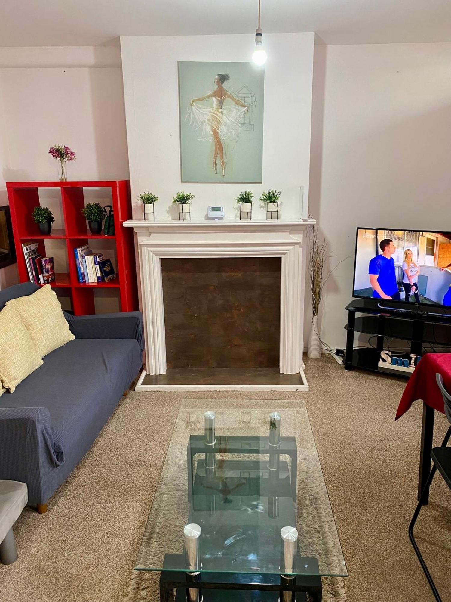 Cosy 3 Bed Apt, Old Truman Brewery! Brick Lane, London, E1 Apartment