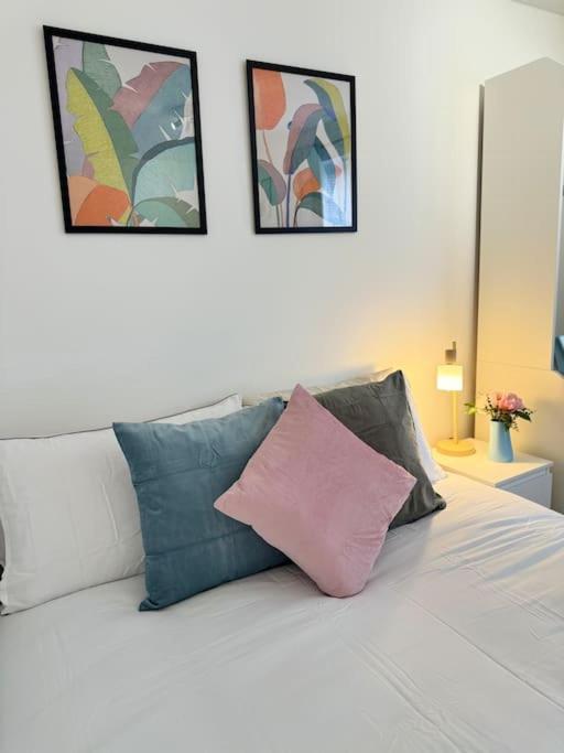 Tranquil 2 Bed Near Downtown & Free Parking * Londen