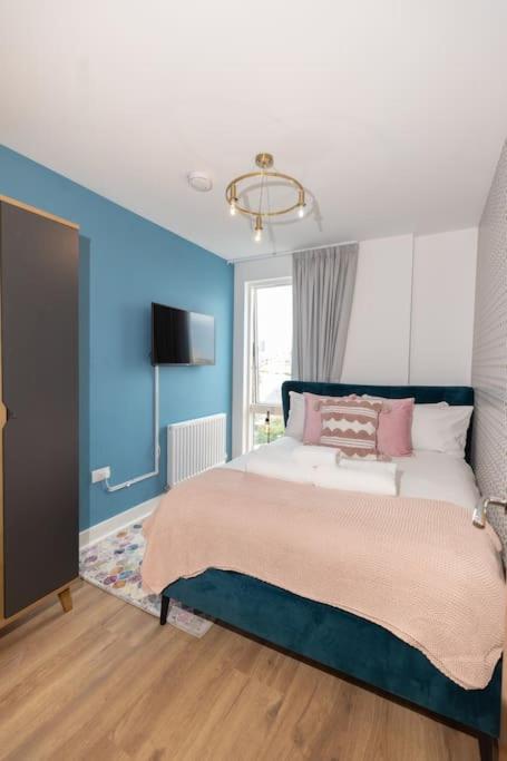 Stylish 3 Bed Near Downtown & Free Parking Appartement Londres