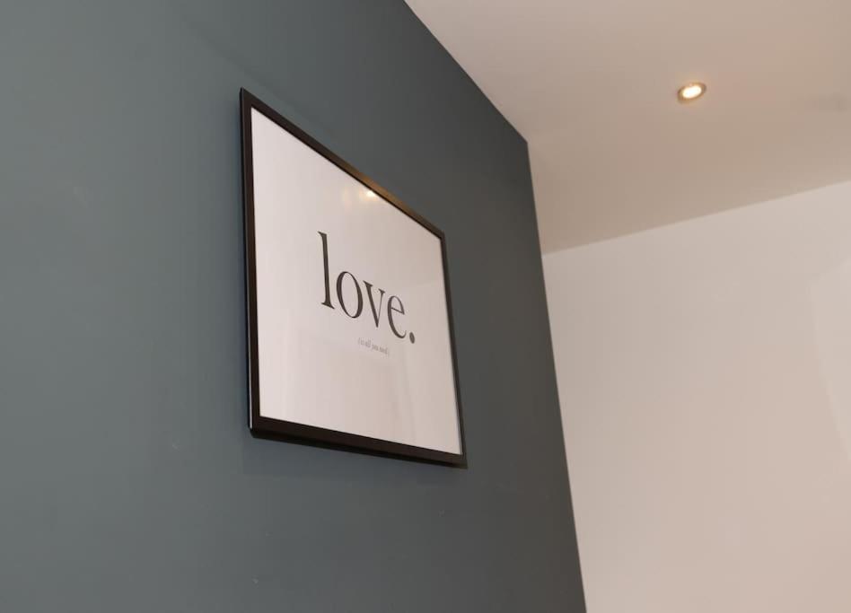 Stylish 3 Bed Near Downtown & Free Parking Londres