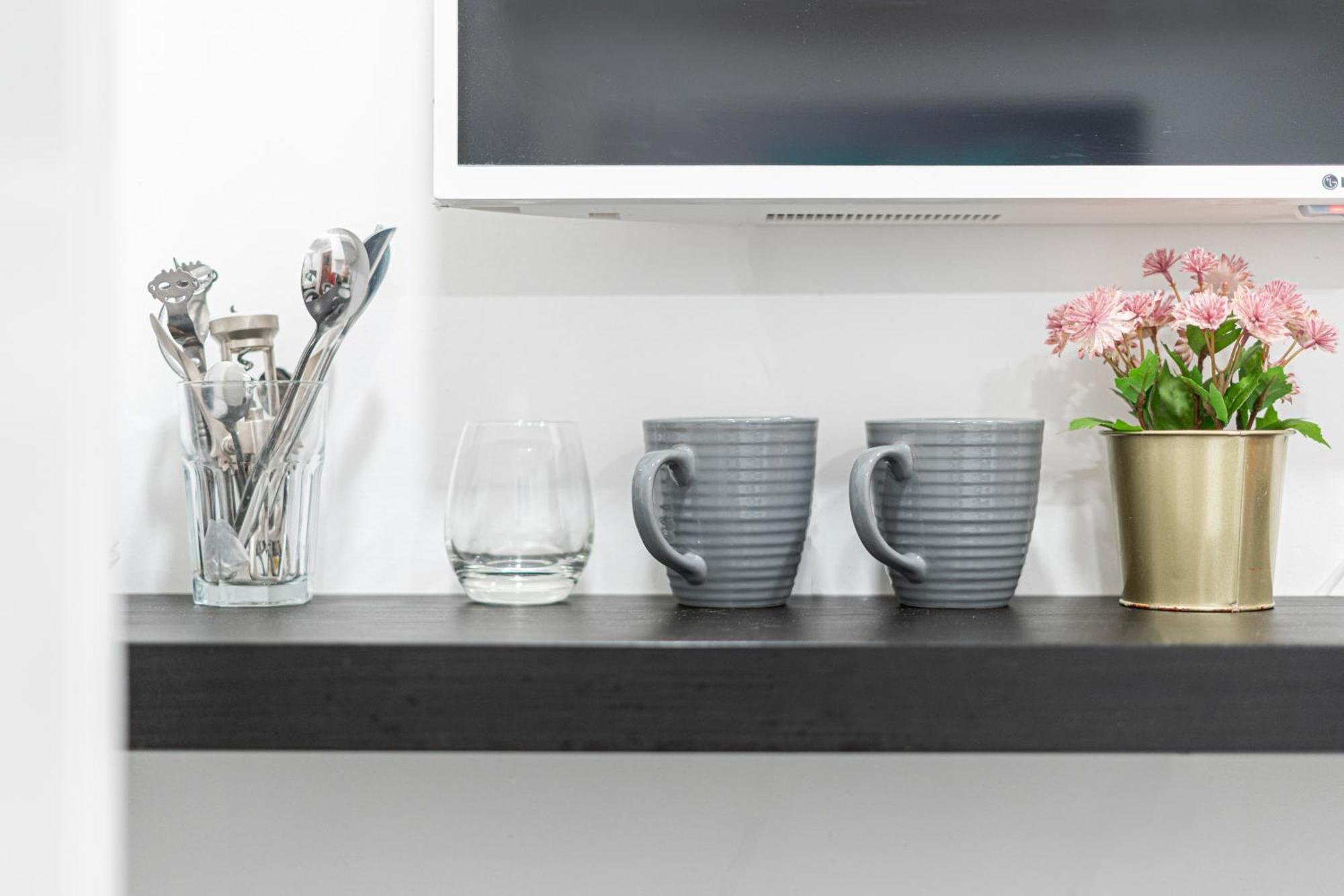 Comfy Small Basement In Kensington Olympia Apartment *
