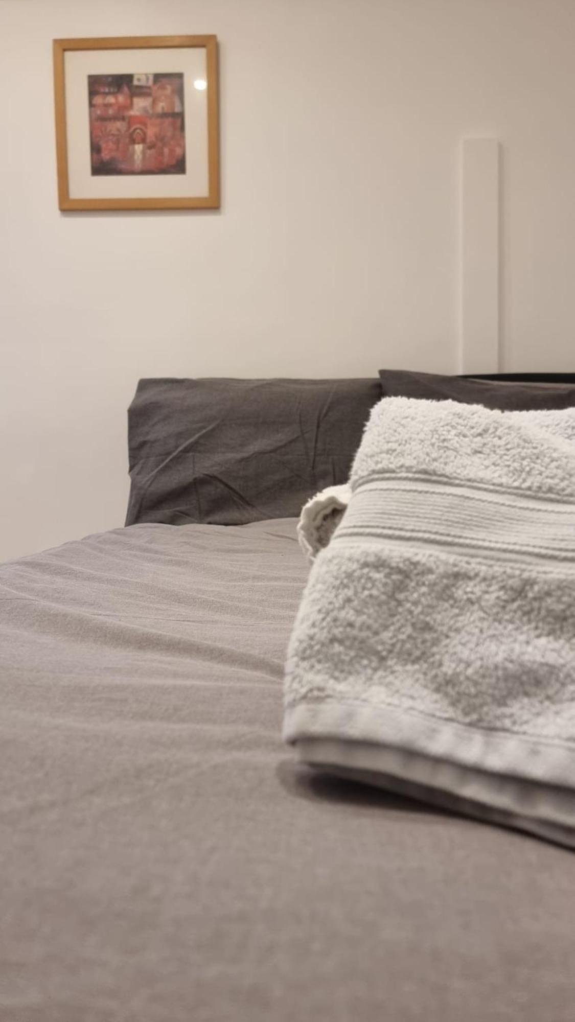 2 Bed Ground Floor Flat With Garden Next To Turnpike Lane Tube & Bus