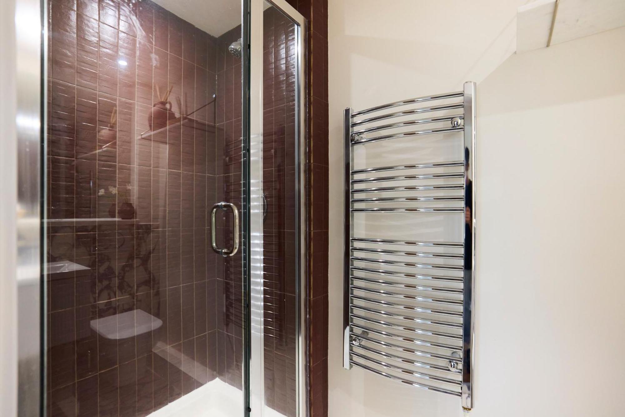 The Brick Lane Arms - Breathtaking 2bdr Penthouse With Balcony Lägenhet London