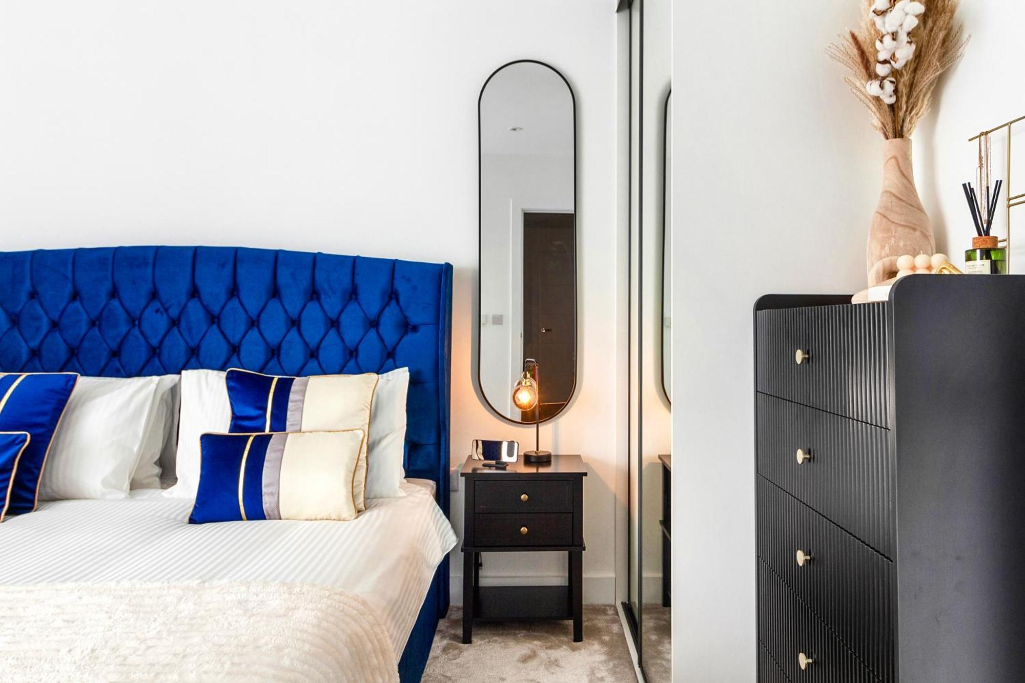 1 Bed With Balcony In Maida Vale, Kilburn - Couples, Corporate Professionals' *