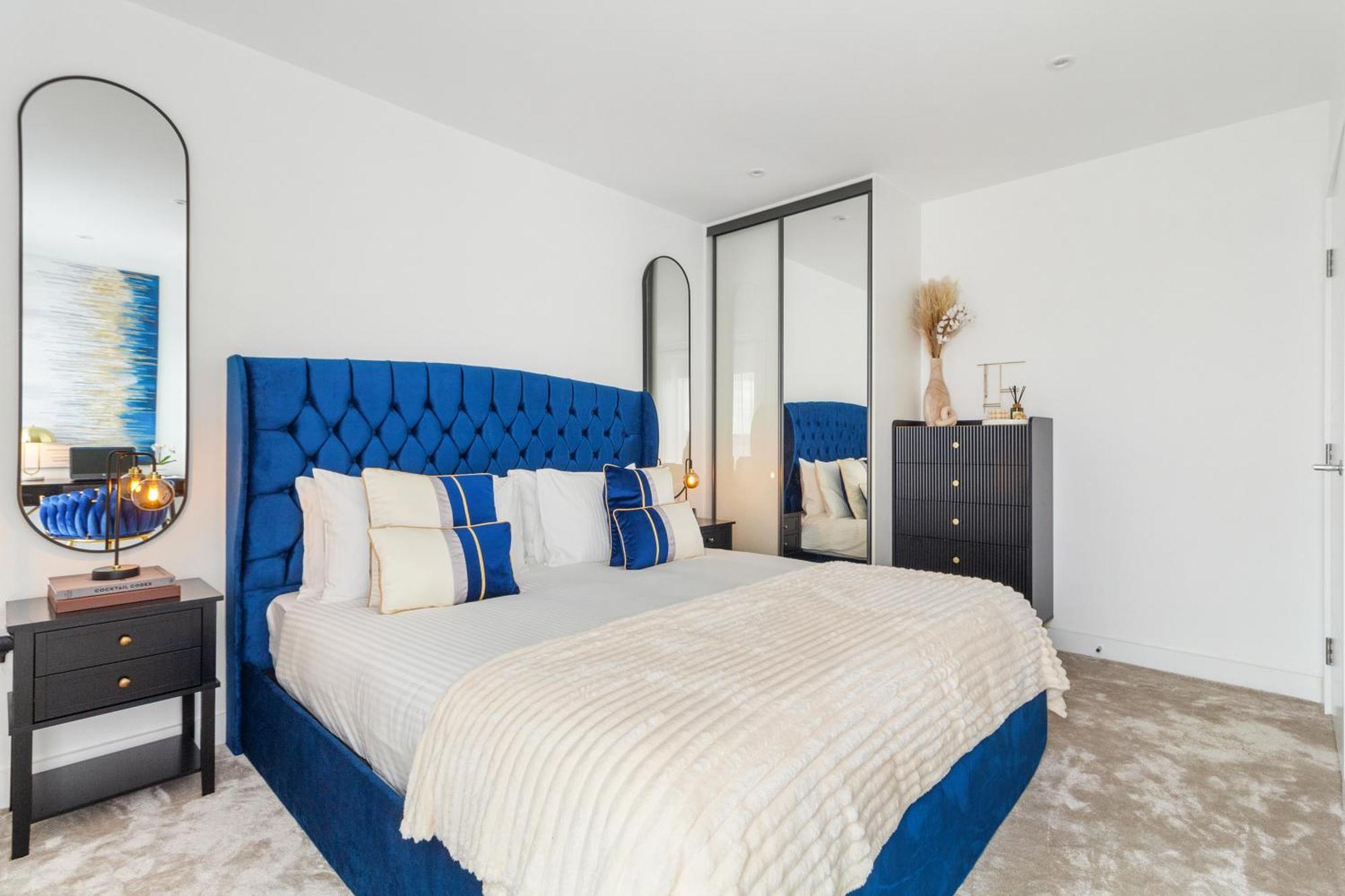 1 Bed With Balcony In Maida Vale, Kilburn - Couples, Corporate Professionals' Apartment London