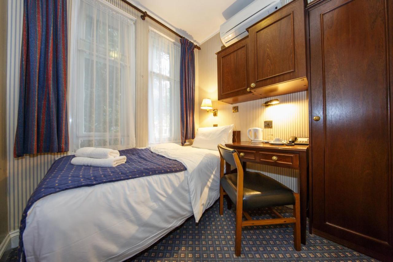 Regency House 3*