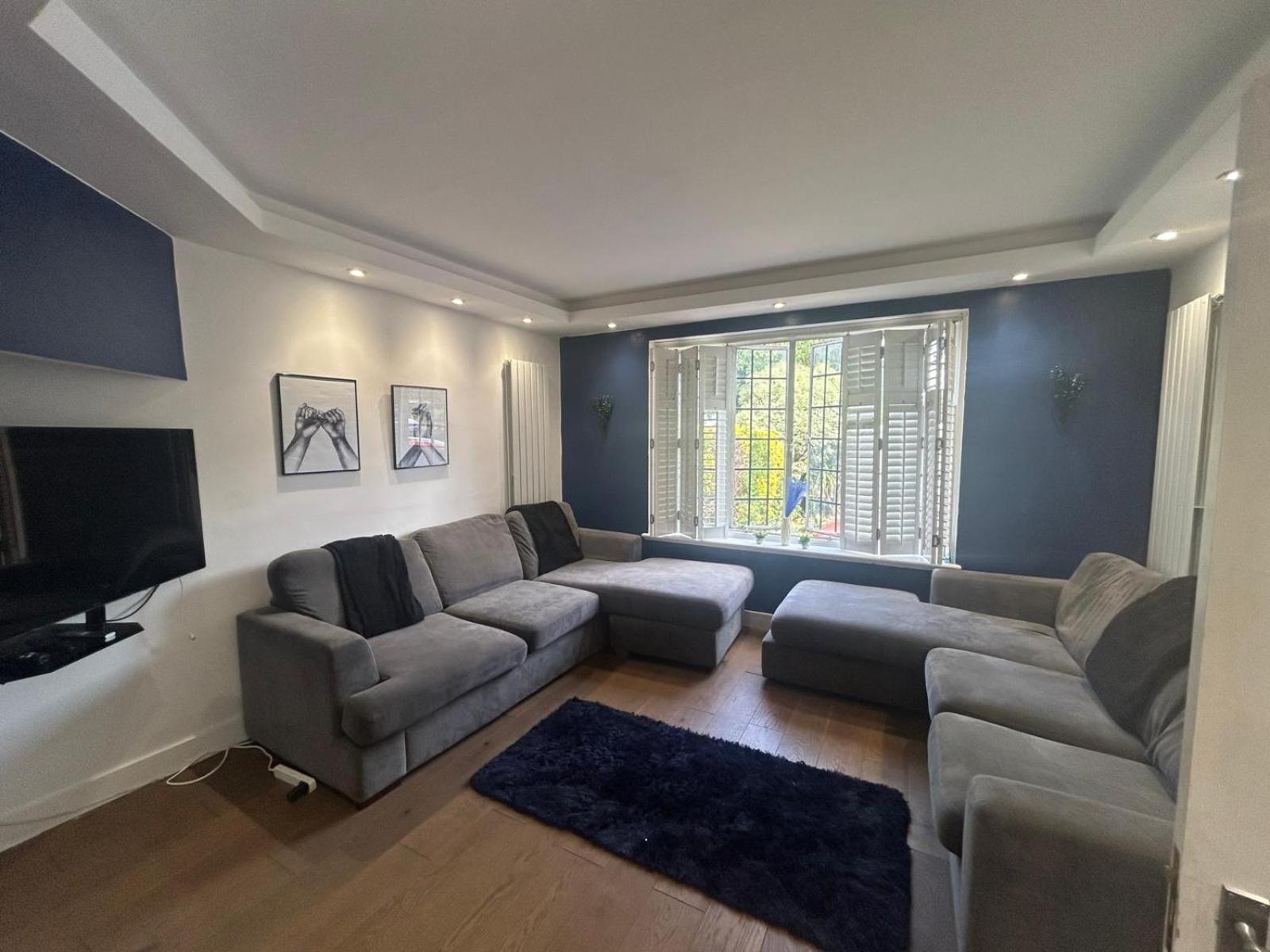 Wandworth, South Deluxe King 2 * London