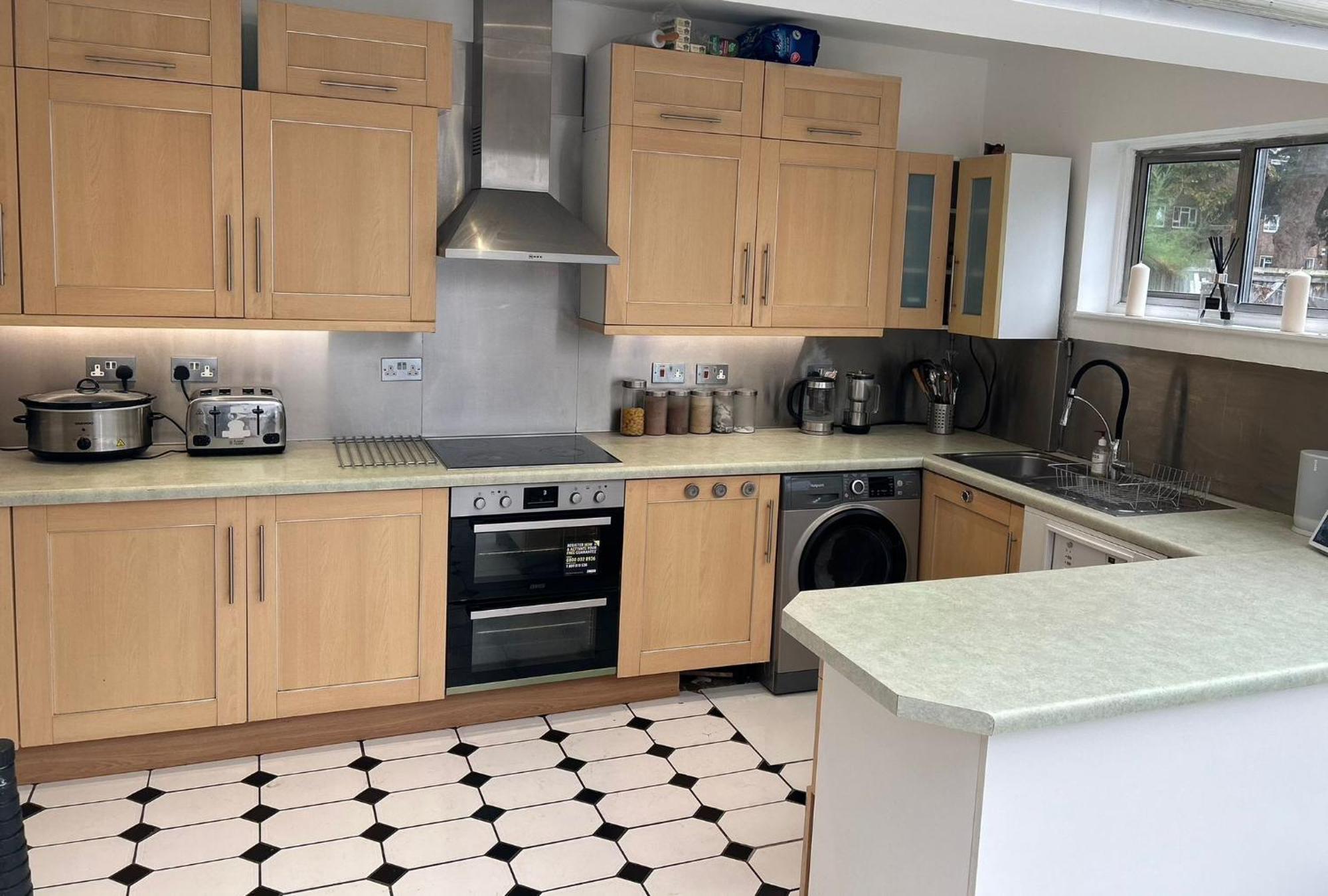 Wandworth, South Deluxe King 2 * London