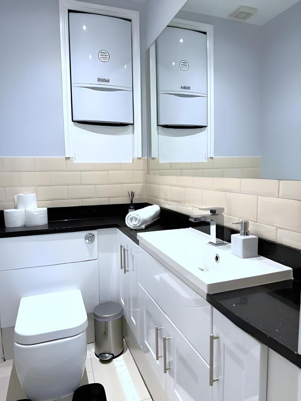 4million Pound Beautiful Mayfair House By Park Lane With Private Roof Terrace * Londen
