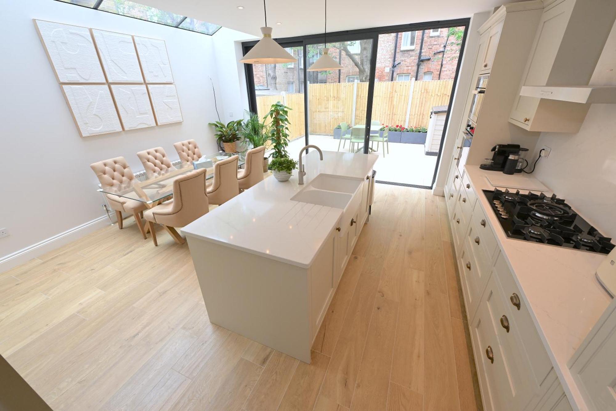 Stylish & Spacious 4 Beds House Londres