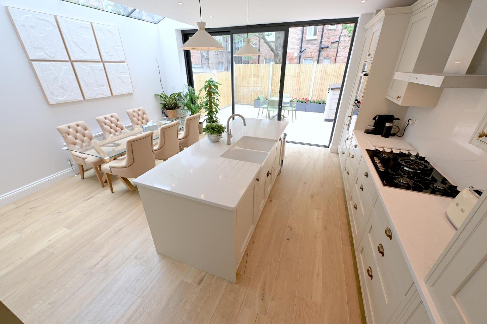 Stylish & Spacious 4 Beds House Hébergement de vacances Londres