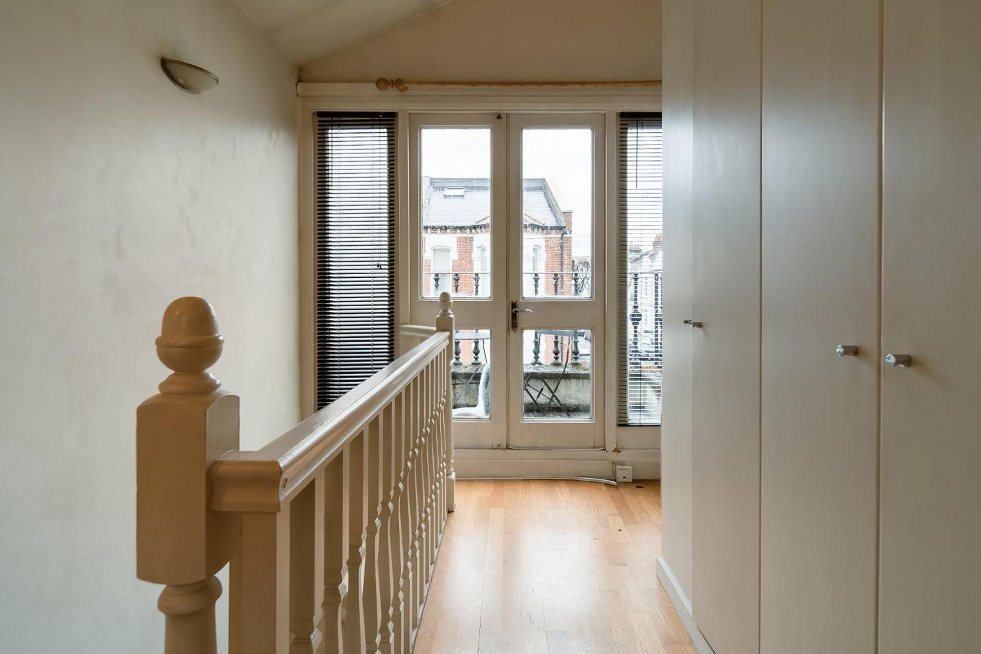 1 Bed Chelsea House With Private Terrace Londen
