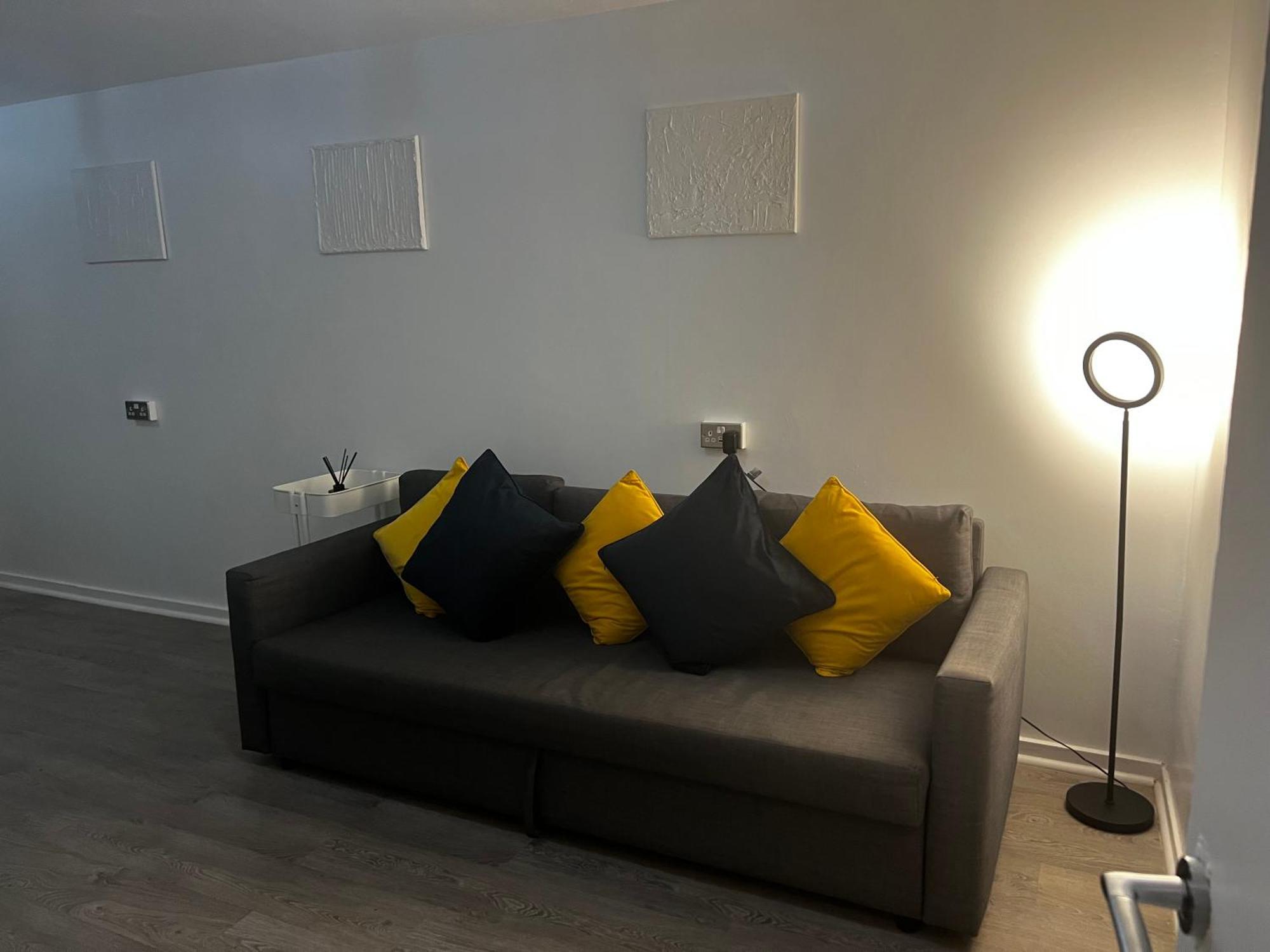Stylish Near Excel London- Sleeps 4! Lägenhet *