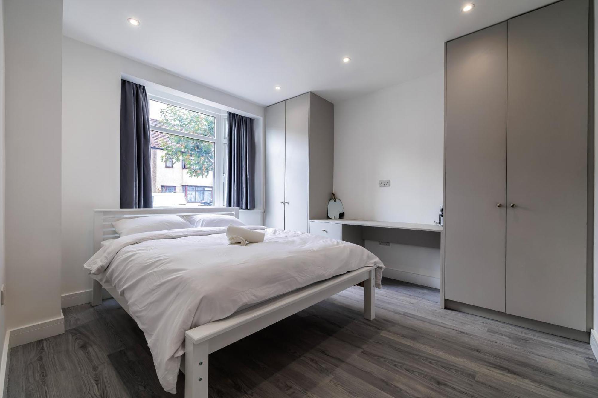 Modern With Driveway Parking For 2 Vehicles, Near Tottenham Hotspur Stadium, White Hart Lane Train Station Hébergement de vacances