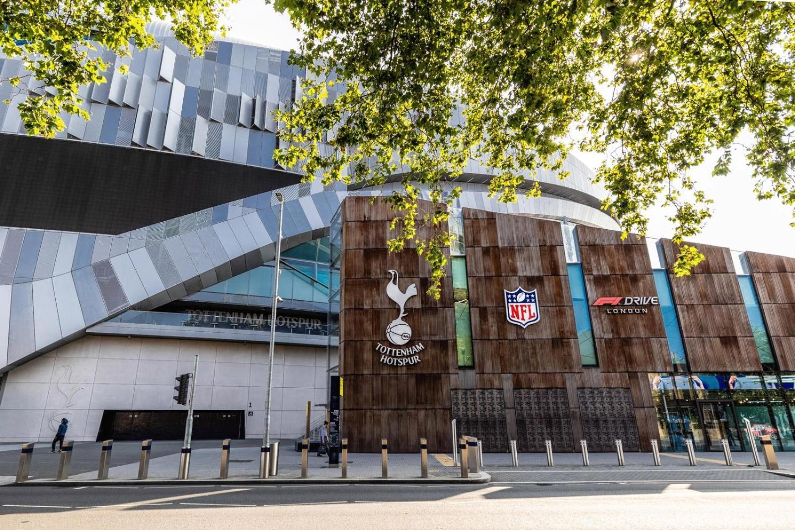Modern With Driveway Parking For 2 Vehicles, Near Tottenham Hotspur Stadium, White Hart Lane Train Station * London