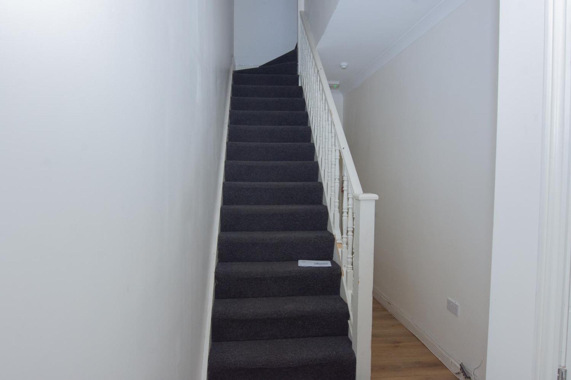 Evergreen Apartments- Flat 2 * Londen