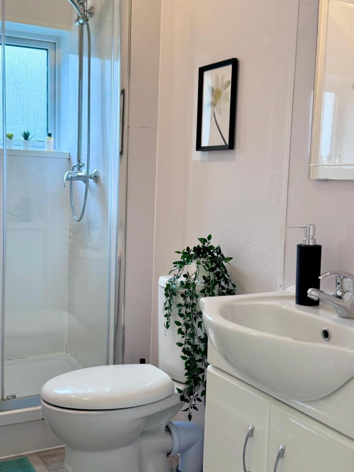 Buxton Court Homestay