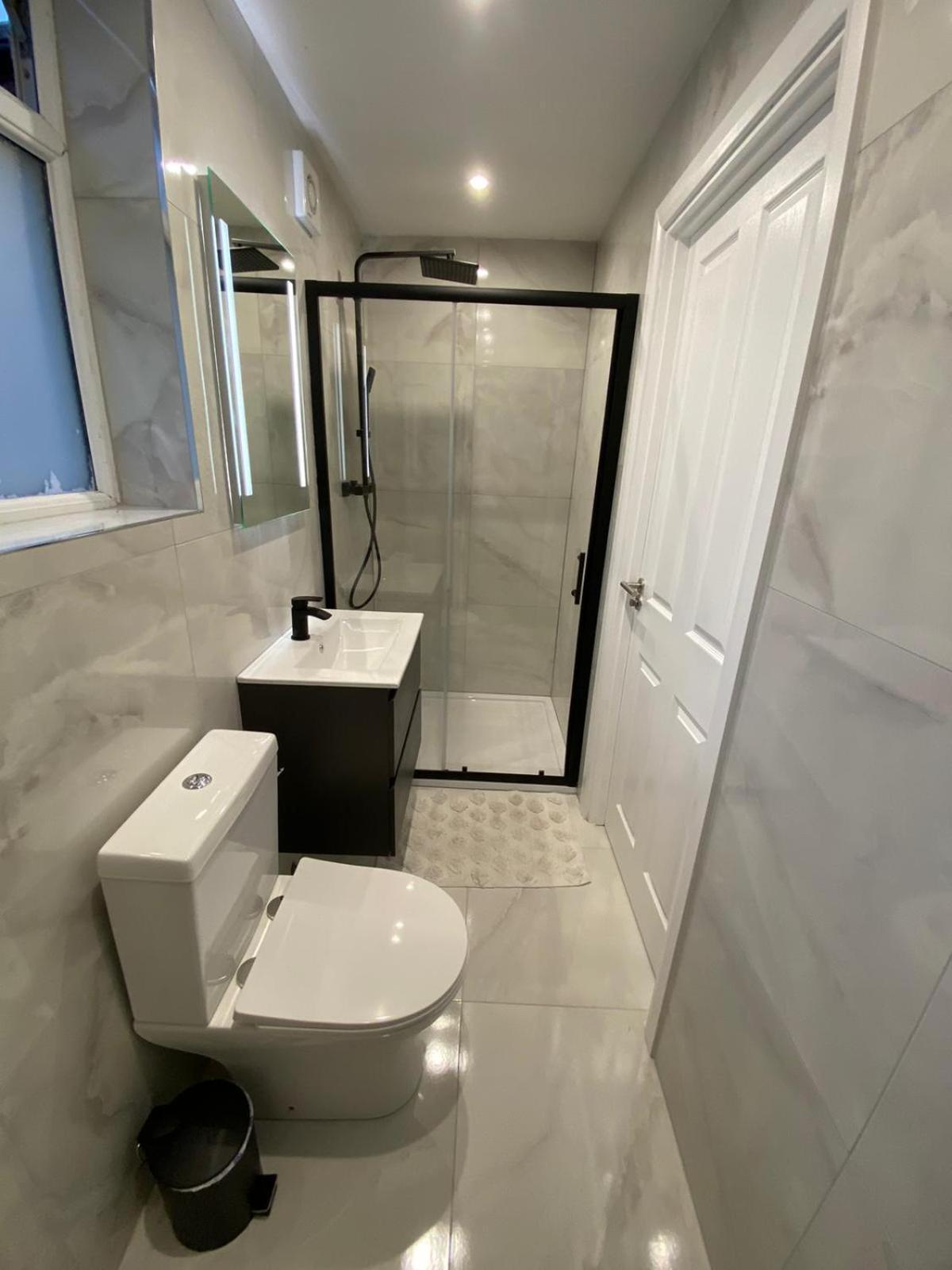 Ferienhaus Beautiful Newly Renovated House Sleeps 6 People, Only 12 Minutes By Tube To Oxford Circus
